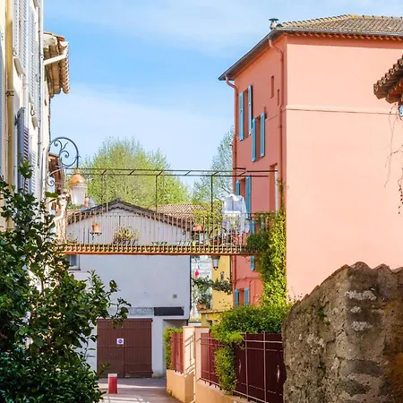 Le Village Villeneuve-Loubet